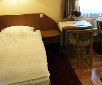 Hotel Bielany Bielany Wrocławskie Pokoj fotografie